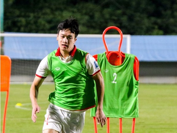 soc-hlv-troussier-loai-hoang-duc-khoi-dt-viet-nam-vao-phut-chot